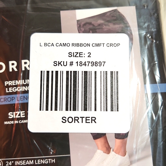 ❤️NWT VINTAGE TORRID BREAST CANCER AWARENESS CAMO CROP LEGGING POCKETS - PLUS - Picture 6 of 14